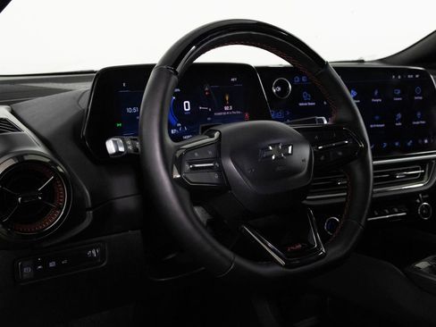 Certified 2024 Chevrolet Equinox EV RS FWD image 31
