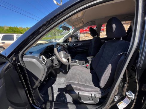 Used 2016 Nissan Rogue S image 17