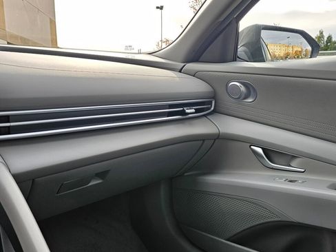 New 2026 Hyundai Elantra SE image 21