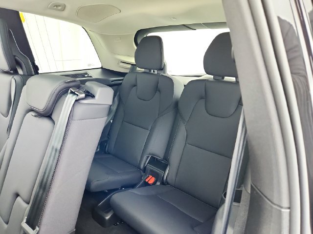 New 2026 Volvo XC90 B6 Plus w/ Protection Package Premier AWD/4WD image 29