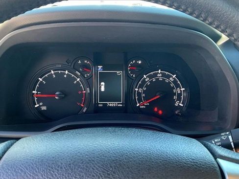 Used 2020 Toyota 4Runner SR5 image 17