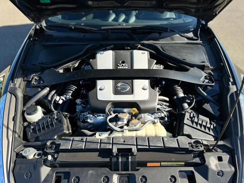 Used 2014 Nissan 370Z Coupe w/ Sport Package image 18