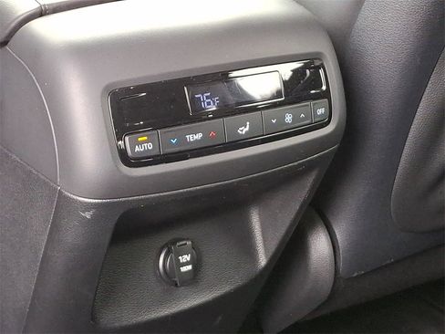 Used 2023 Hyundai Palisade SEL image 11