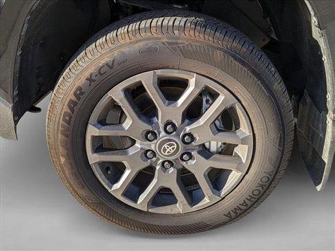 Used 2025 Toyota Tundra Platinum image 25