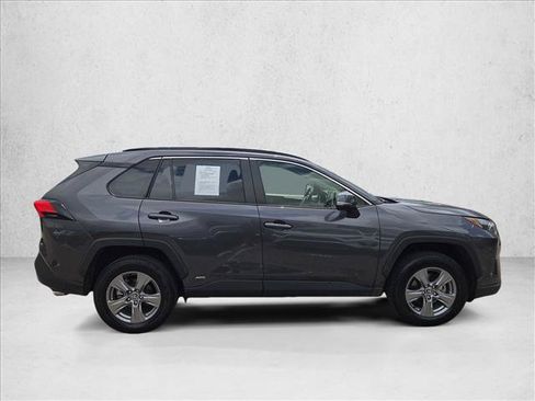 Used 2024 Toyota RAV4 XLE AWD/4WD image 4
