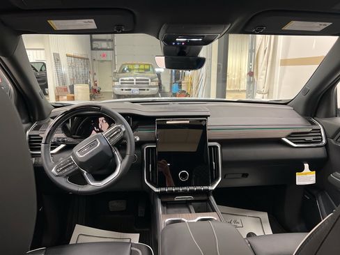 New 2026 GMC Acadia Denali w/ Super Cruise Package image 12