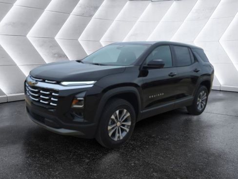 Used 2026 Chevrolet Equinox LT w/ Safety and Technology Package FWD image 1