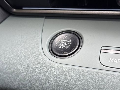 New 2026 Hyundai Elantra Limited image 19