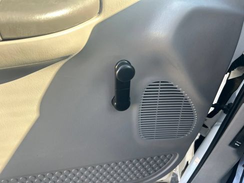 Used 2001 Ford F350 XL AWD/4WD image 19