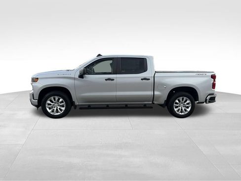 Used 2021 Chevrolet Silverado 1500 Custom AWD/4WD image 2