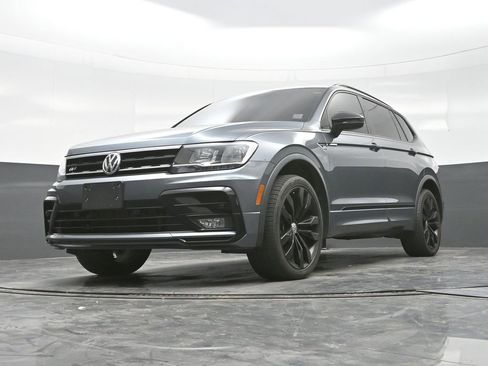 Used 2021 Volkswagen Tiguan SE R-Line image 31