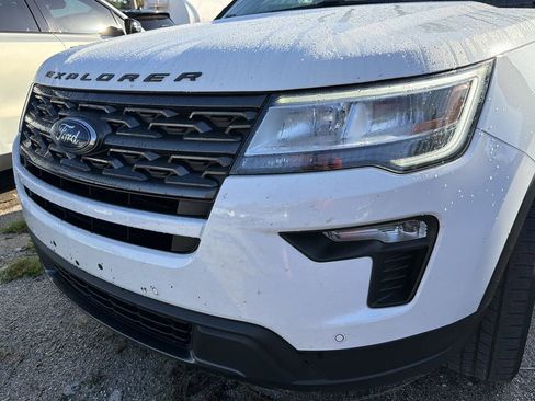 Used 2018 Ford Explorer XLT w/ Equipment Group 202A AWD/4WD image 4