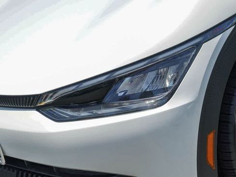 Certified 2023 Kia EV6 Light RWD image 8