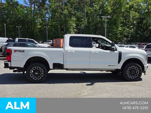 Used 2025 Ford F250 Platinum w/ FX4 Off-Road Package AWD/4WD image 16