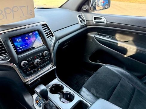 Used 2018 Jeep Grand Cherokee Altitude image 37