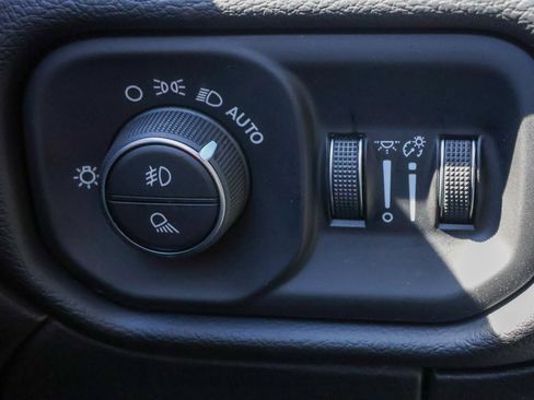 New 2026 RAM 2500 Laramie AWD/4WD image 29