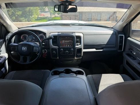 Used 2014 RAM 2500 SLT w/ Luxury Group AWD/4WD image 16