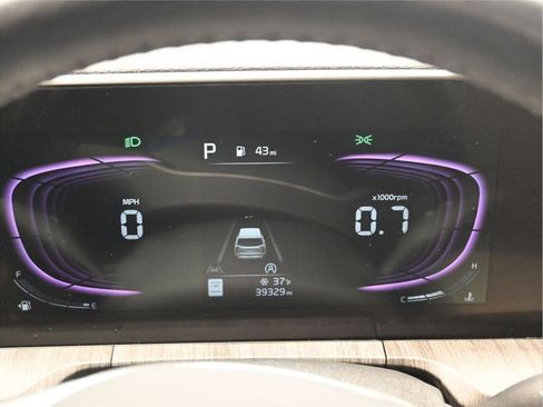 Used 2024 Kia Telluride EX image 9