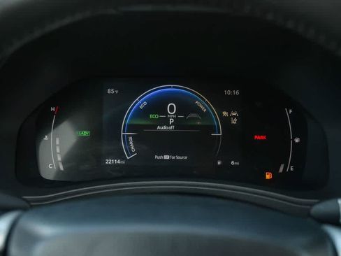 Used 2025 Toyota Grand Highlander AWD Hybrid image 23