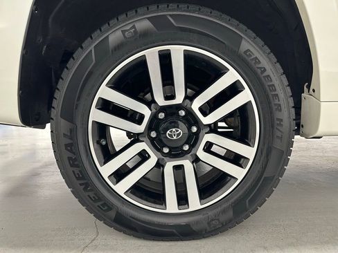 Used 2020 Toyota 4Runner Limited AWD/4WD image 62