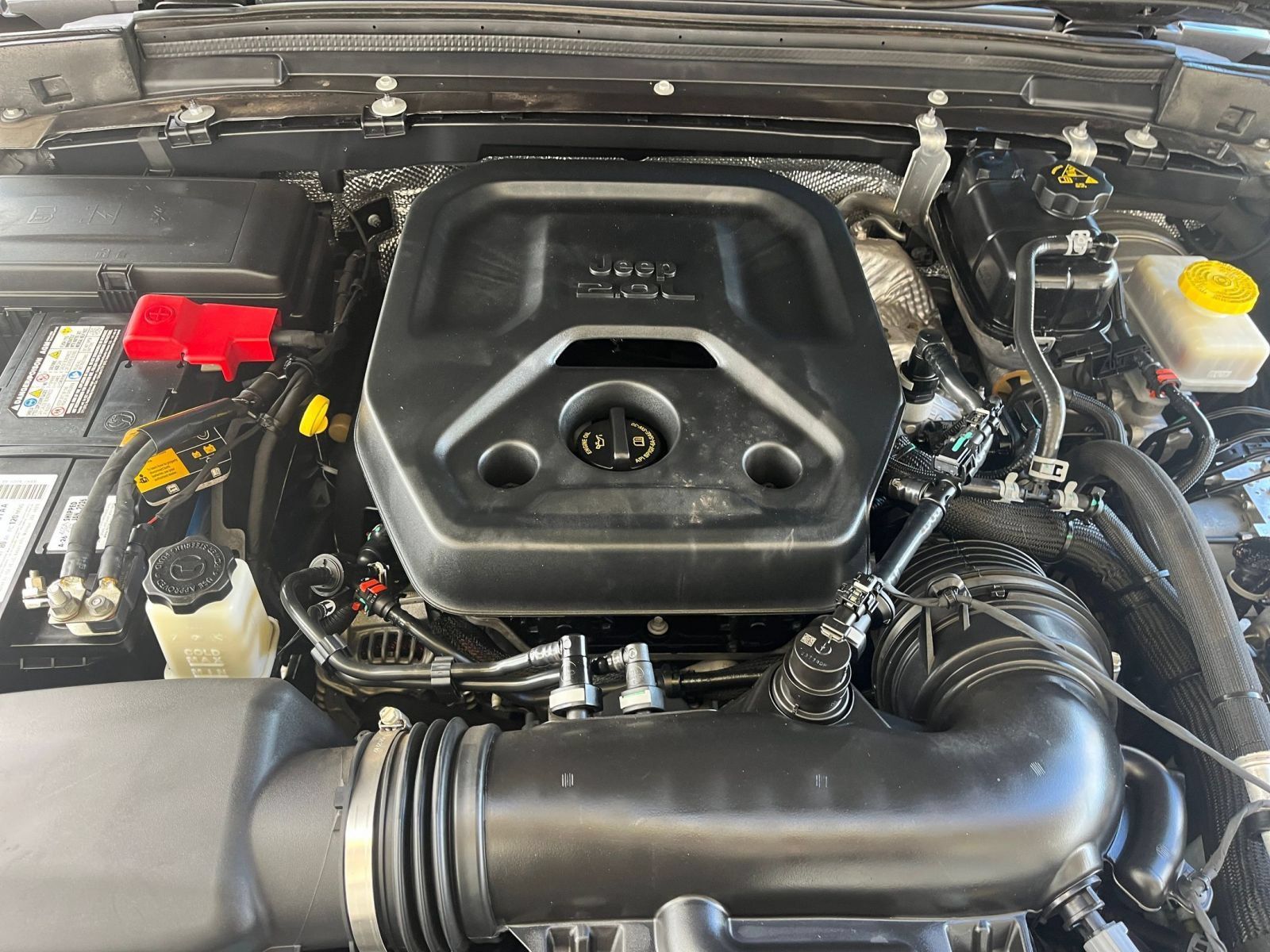 Used 2025 Jeep Wrangler Unlimited Sport AWD/4WD image 30