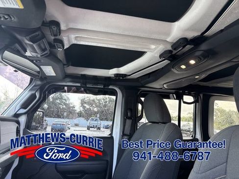 Used 2024 Jeep Wrangler Unlimited Sport AWD/4WD image 11
