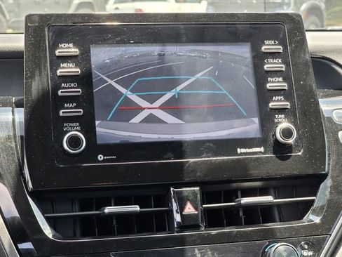 Used 2023 Toyota Camry SE FWD image 9