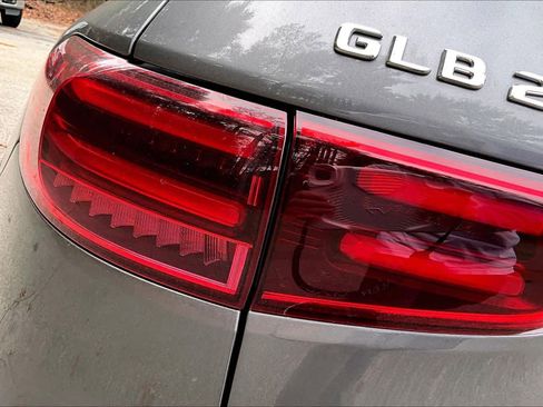 New 2026 Mercedes-Benz GLB 250 4MATIC image 6