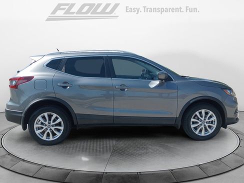 Used 2020 Nissan Rogue Sport SV image 10