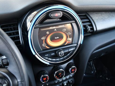 Used 2017 MINI Cooper S image 13