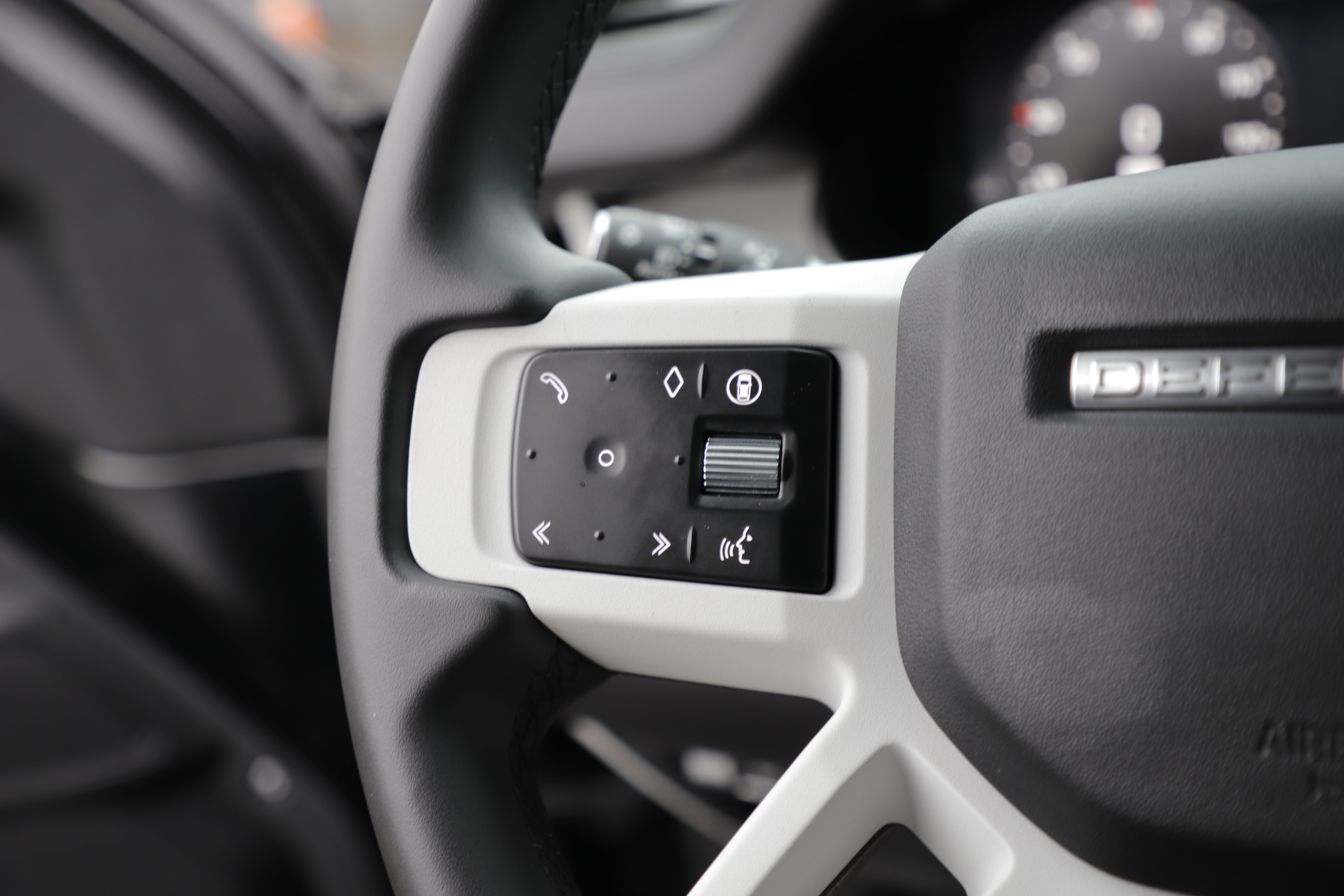 Used 2025 Land Rover Defender 110 S AWD/4WD image 23