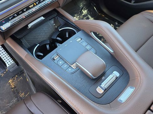 Used 2024 Mercedes-Benz GLS 450 4MATIC image 21