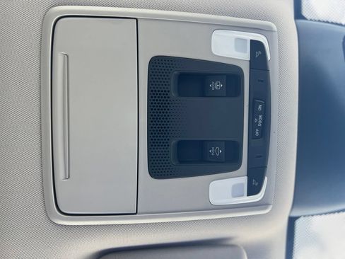 Certified 2025 Honda Pilot Elite image 17