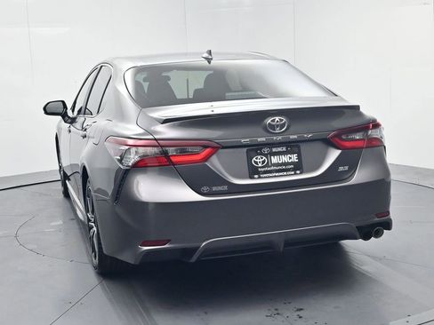 Used 2024 Toyota Camry SE image 6