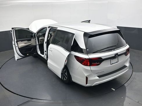 New 2026 Honda Odyssey EX-L image 38