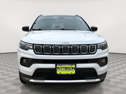 Used 2025 Jeep Compass Limited AWD/4WD image 2
