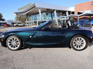 Used 2005 BMW Z4 2.5i video 3