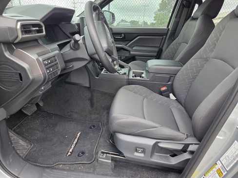 Used 2025 Toyota Tacoma SR5 AWD/4WD image 4