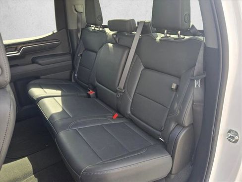 Used 2025 GMC Sierra 1500 SLT RWD image 17
