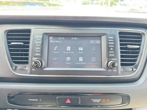 Used 2019 Kia Sedona L FWD image 69