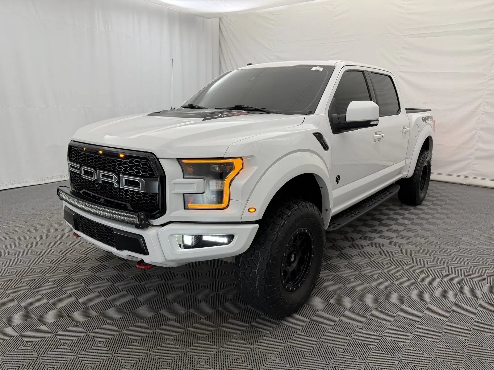 Used 2017 Ford F150 Raptor w/ Equipment Group 802A Luxury AWD/4WD image 2
