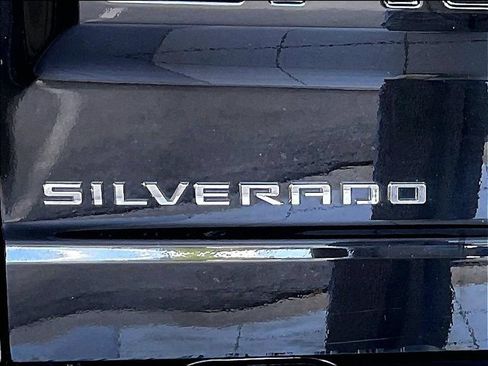 Used 2023 Chevrolet Silverado 1500 LT AWD/4WD image 24