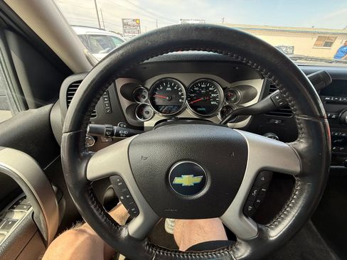 Used 2010 Chevrolet Silverado 1500 LT AWD/4WD image 10