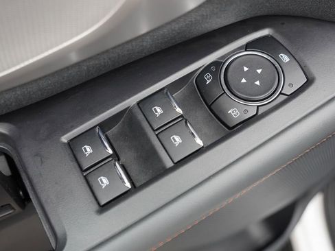 Certified 2025 Ford Expedition Active AWD/4WD image 25