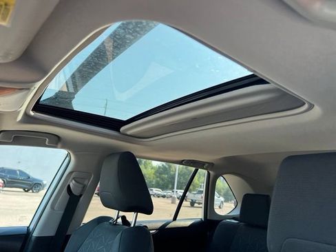 Used 2019 Toyota RAV4 XLE w/ Carpet Mat Package AWD/4WD image 27