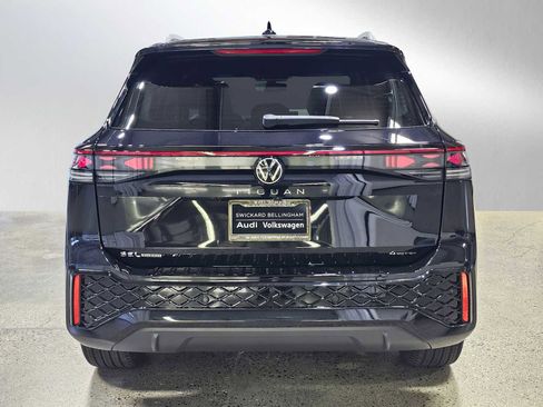 New 2026 Volkswagen Tiguan SEL R-Line image 6