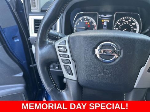 Used 2018 Nissan Titan PRO-4X w/ Pro-4x Convenience Package AWD/4WD image 15
