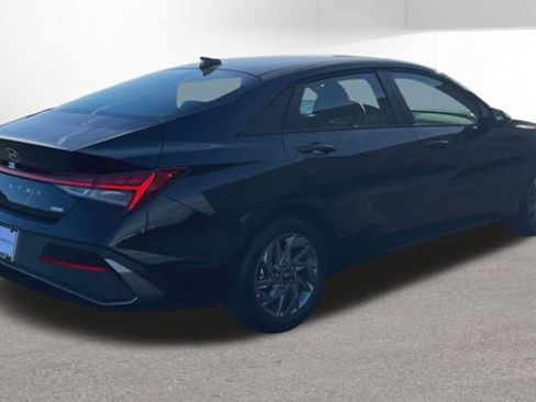 New 2026 Hyundai Elantra Blue image 9