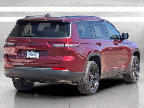 New 2026 Jeep Grand Cherokee L Limited w/ Limited Altitude Package AWD/4WD image 5