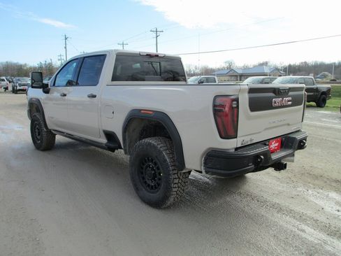 New 2026 GMC Sierra 2500 AT4X w/ AT4X AEV Edition image 8